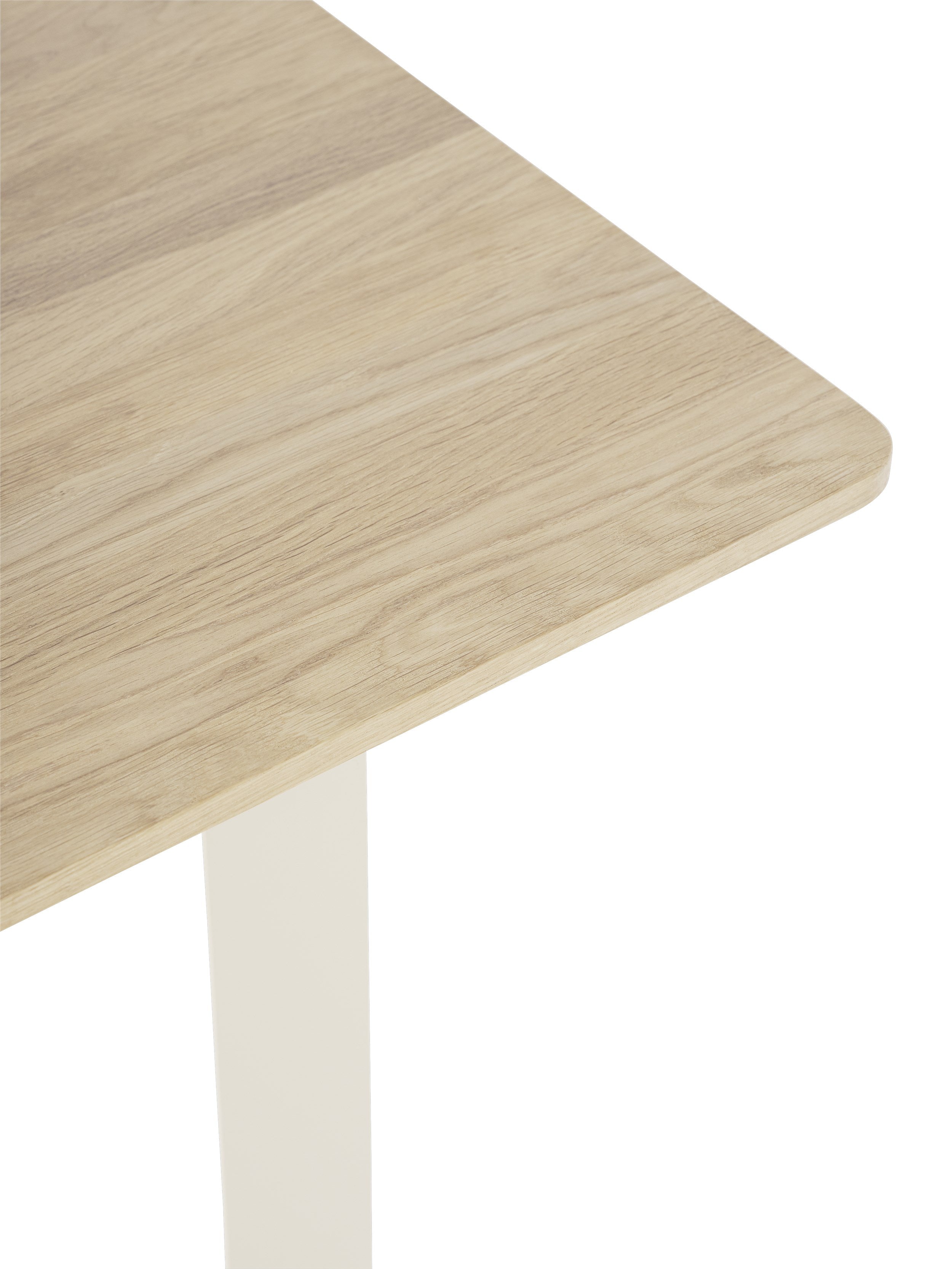 Muuto 70/70 -pöytä, solid oak