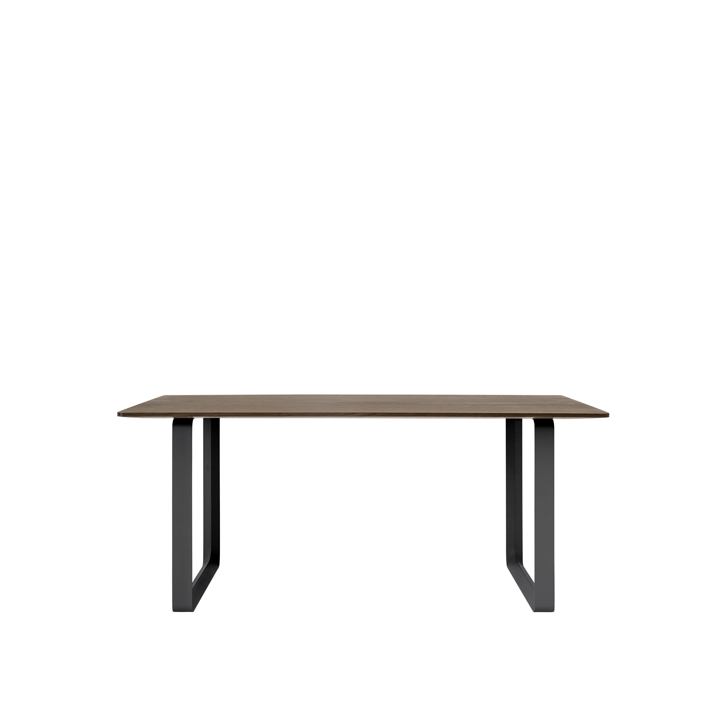 Muuto 70/70 -pöytä, solid oak