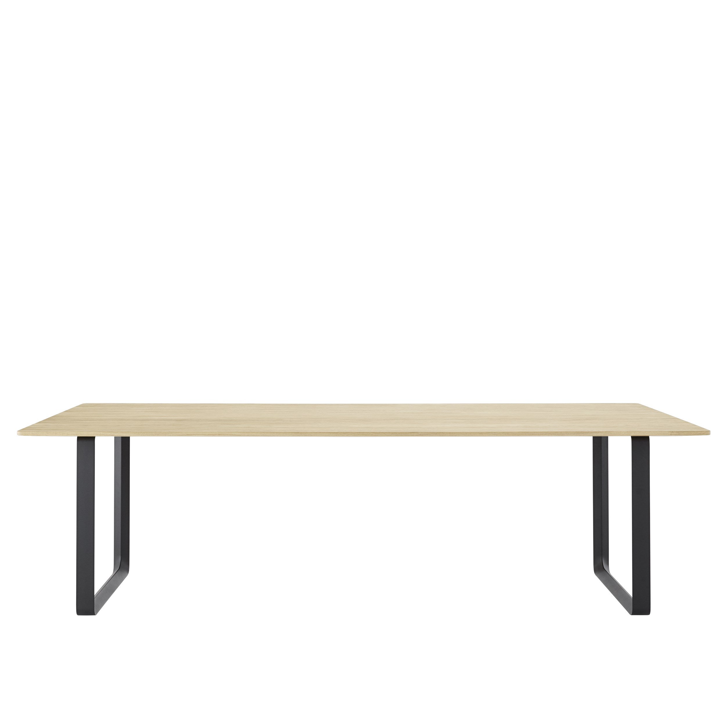 Muuto 70/70 -pöytä, solid oak