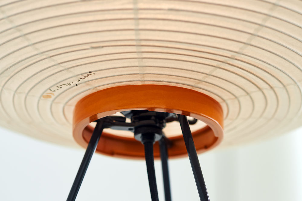 Vitra AKARI 10A -lattiavalaisin