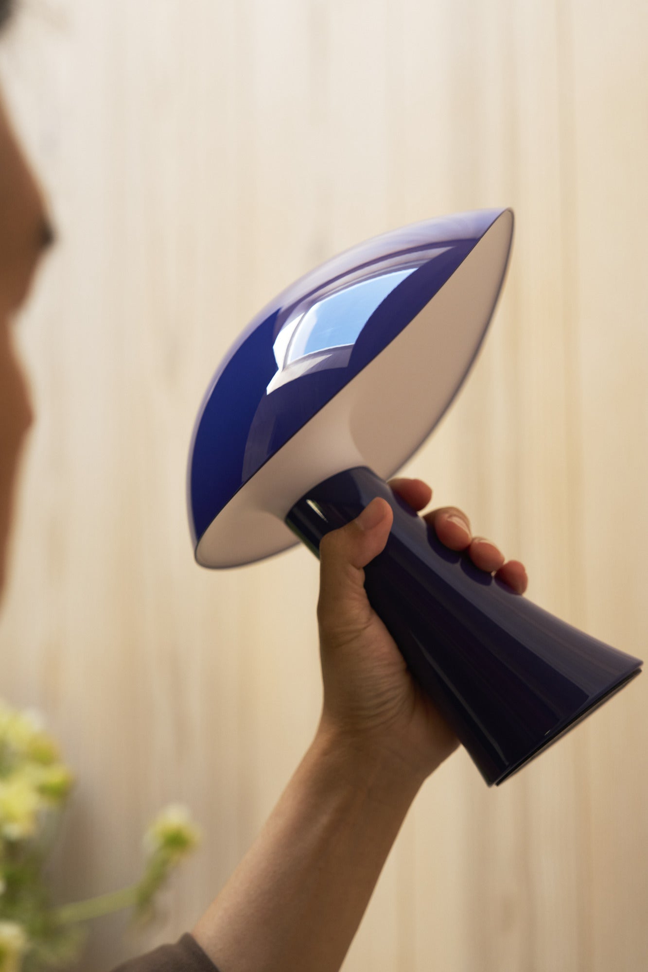 Louis Poulsen RUMEE 220 PORTABLE -ladattava valaisin