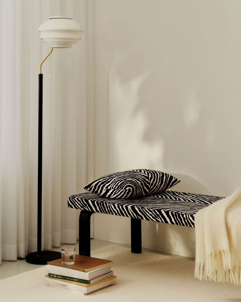 Artek ZEBRA -tyynynpäällinen 40 x 60 cm, musta-valkea