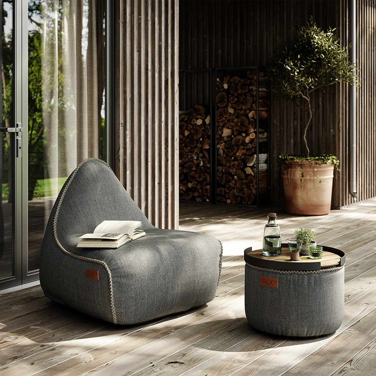 Sackit COBANA LOUNGE -säkkituoli  ja POUF -rahi
