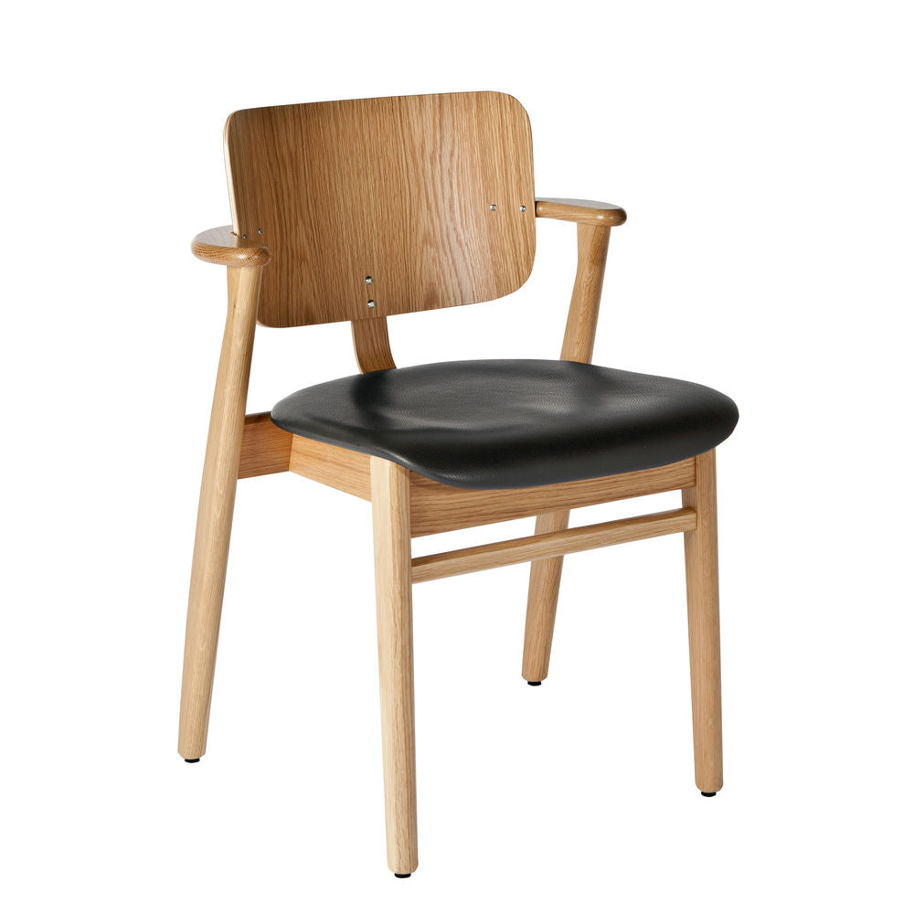 Artek DOMUS -tuoli, istuin nahkaverhoiltu