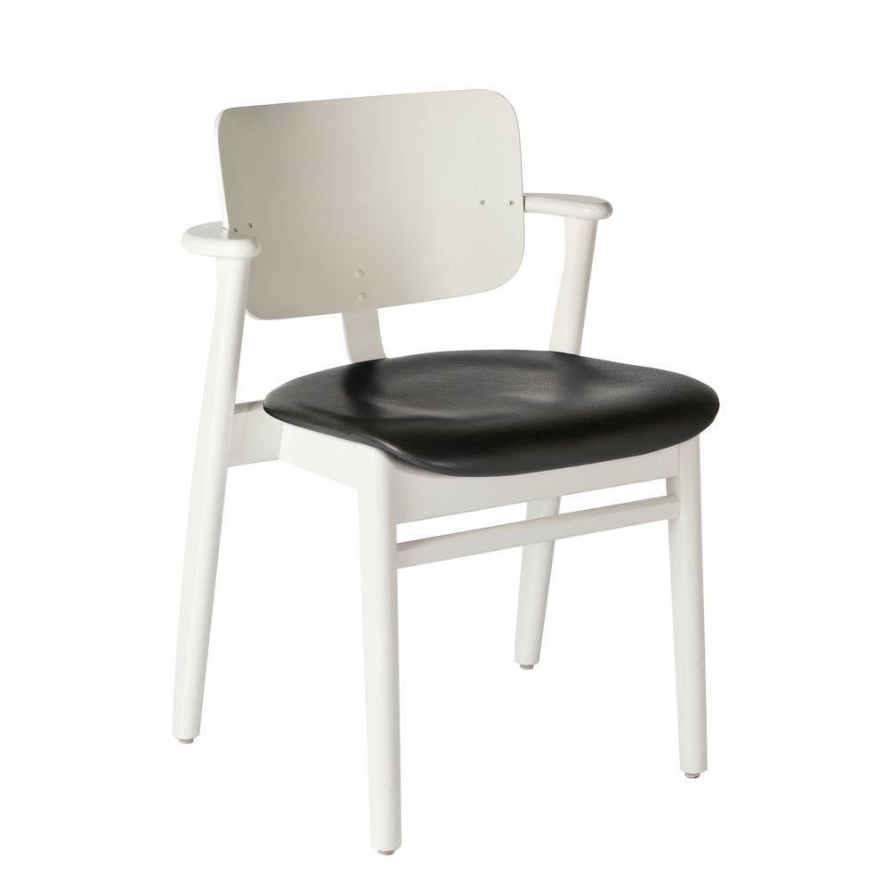 Artek DOMUS -tuoli, istuin nahkaverhoiltu