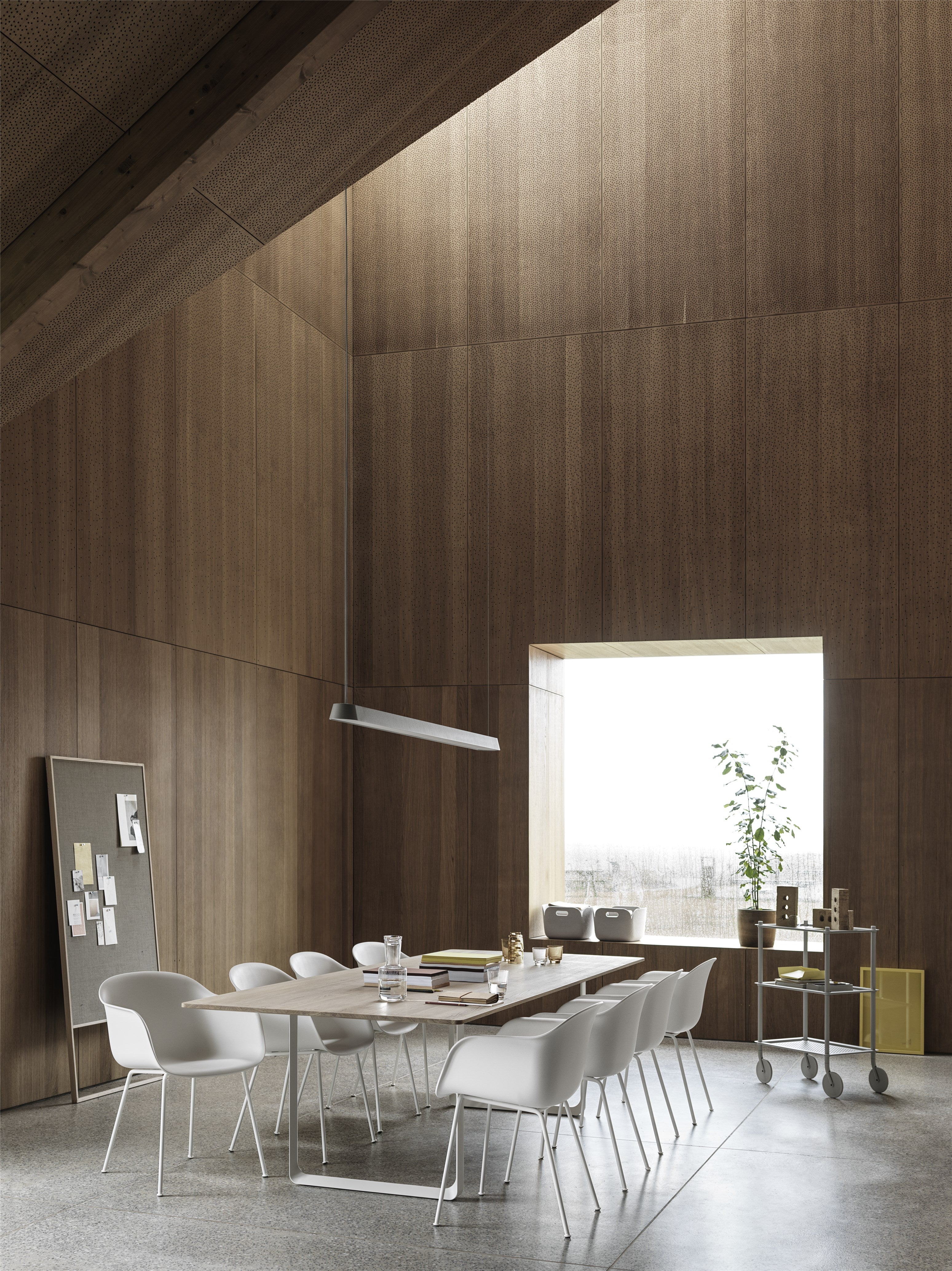 Muuto 70/70 -pöytä, solid oak