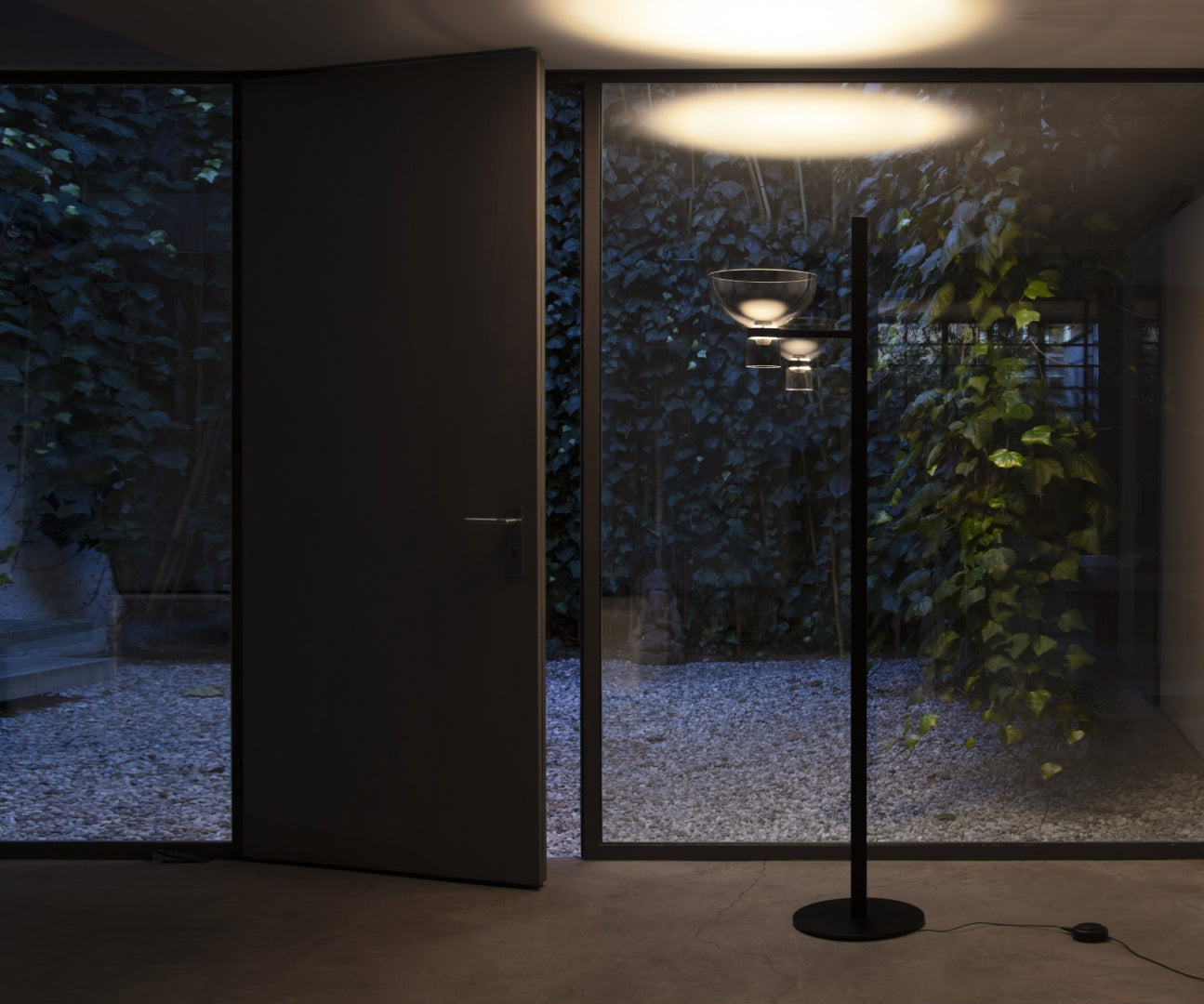 Flos NOCTURNE -lattiavalaisin