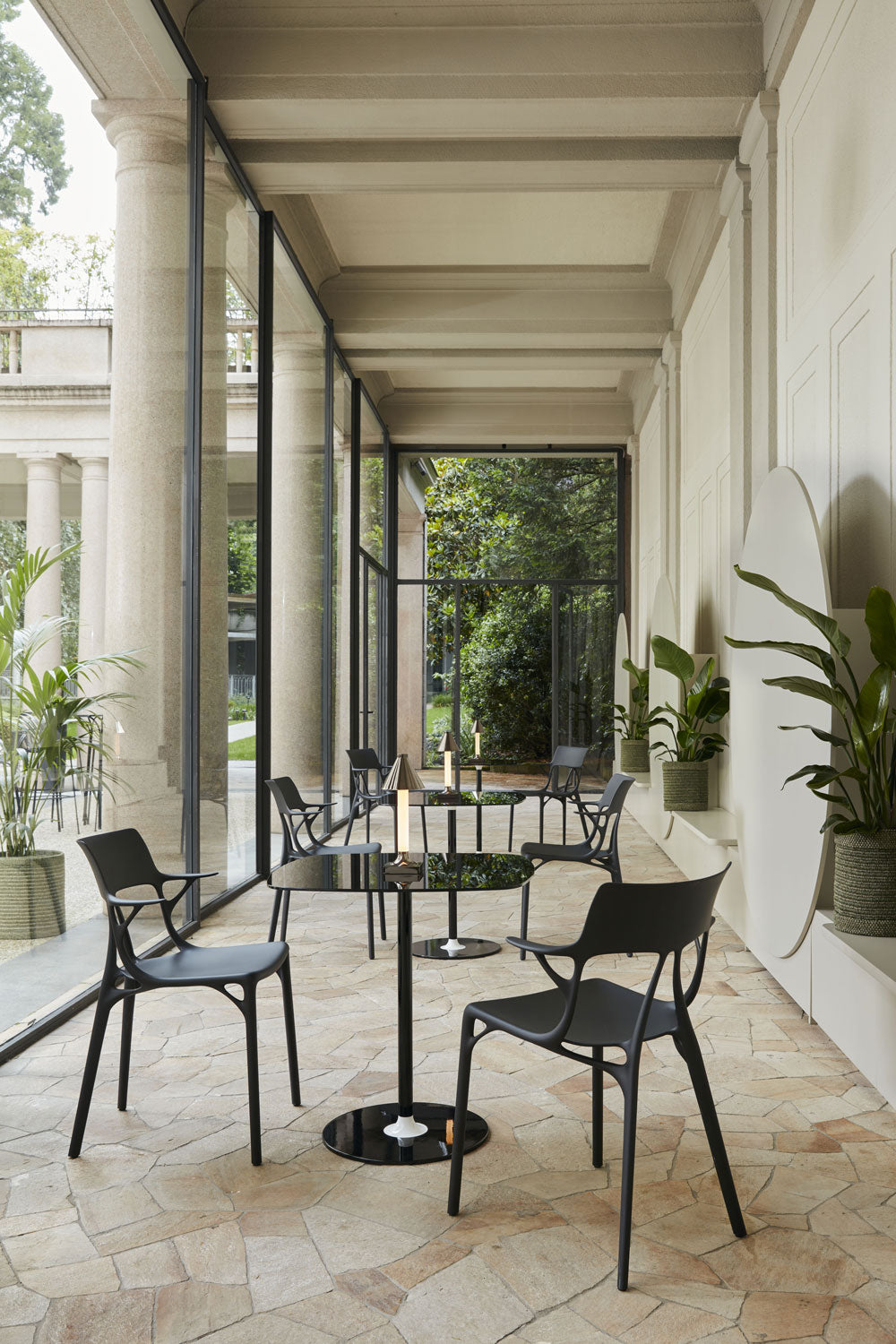Kartell A.I. -tuoli