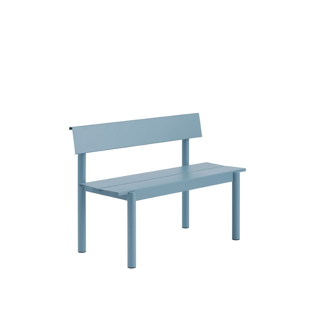 Muuto LINEAR STEEL -penkki selkänojalla