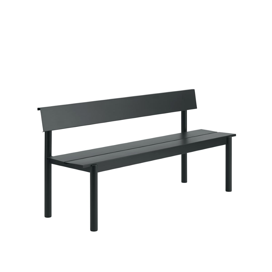 Muuto LINEAR STEEL -penkki selkänojalla
