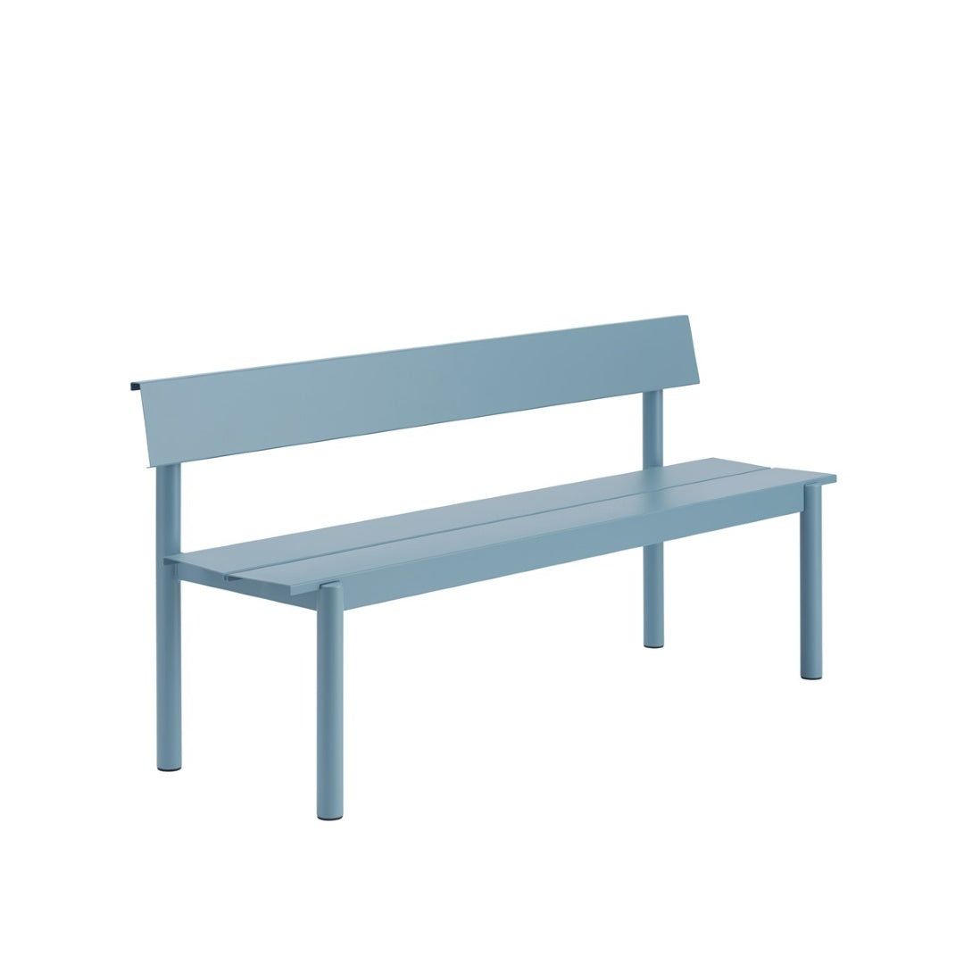 Muuto LINEAR STEEL -penkki selkänojalla