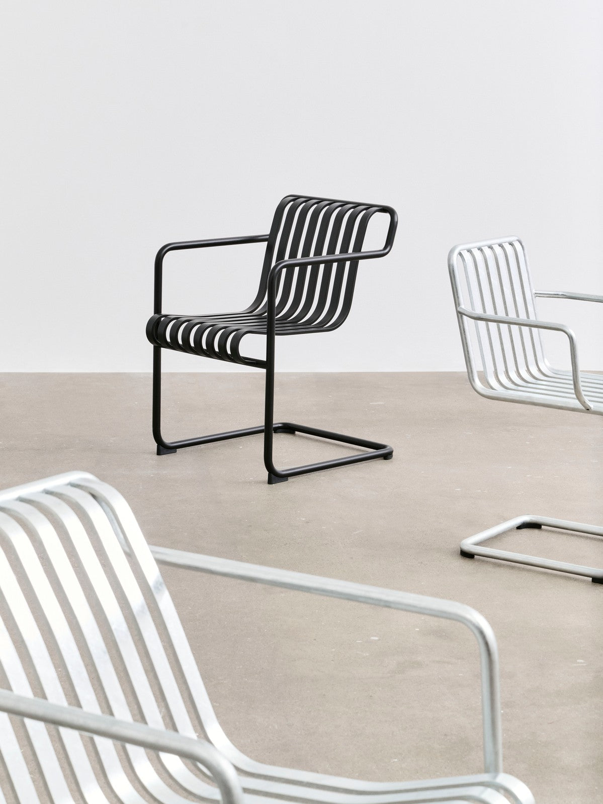 Hay PALISSADE CANTILEVER DINING ARMCHAIR -tuoli