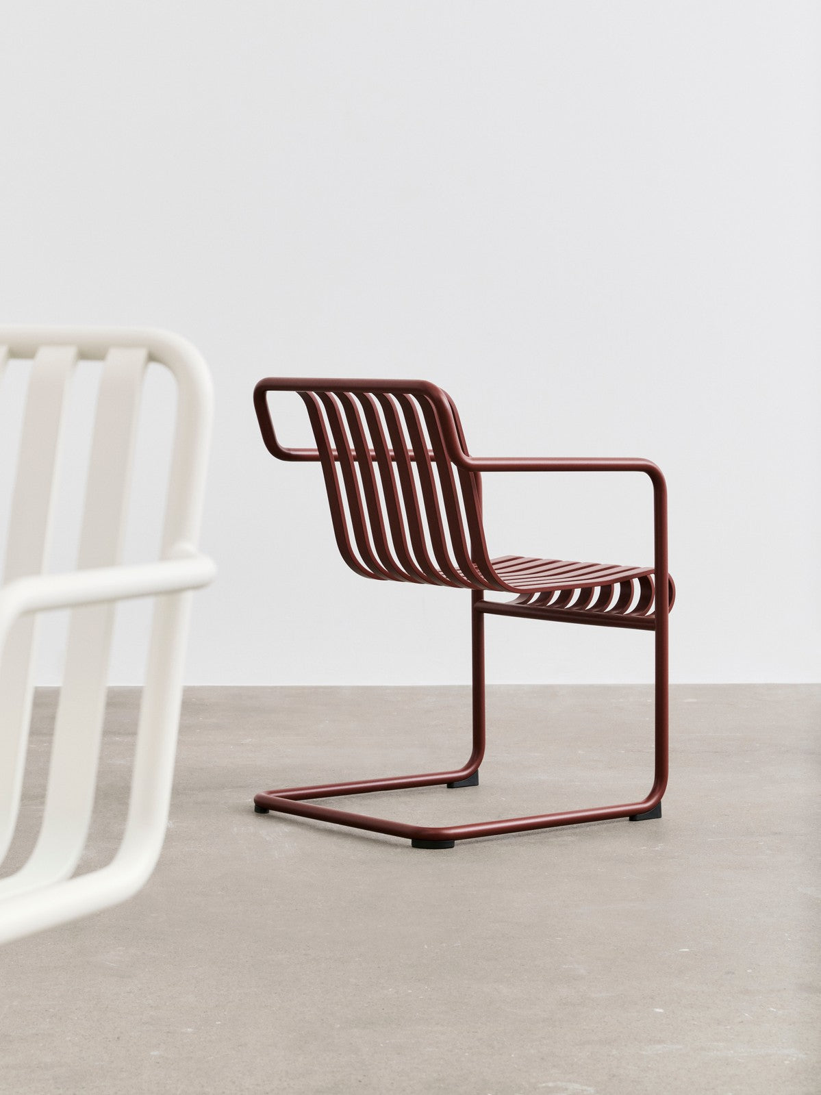 Hay PALISSADE CANTILEVER DINING ARMCHAIR -tuoli