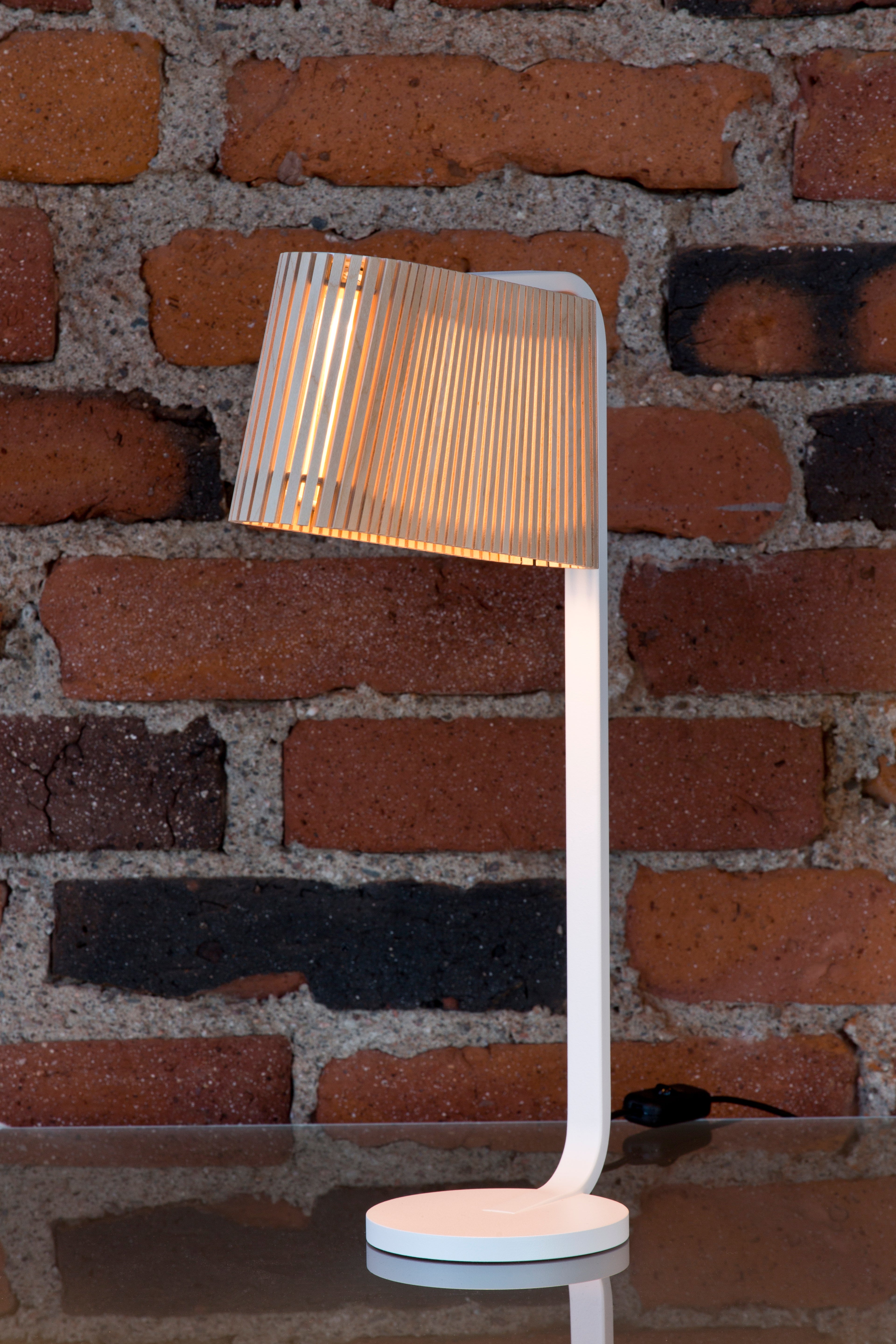 Secto OWALO 7020 -pöytävalaisin