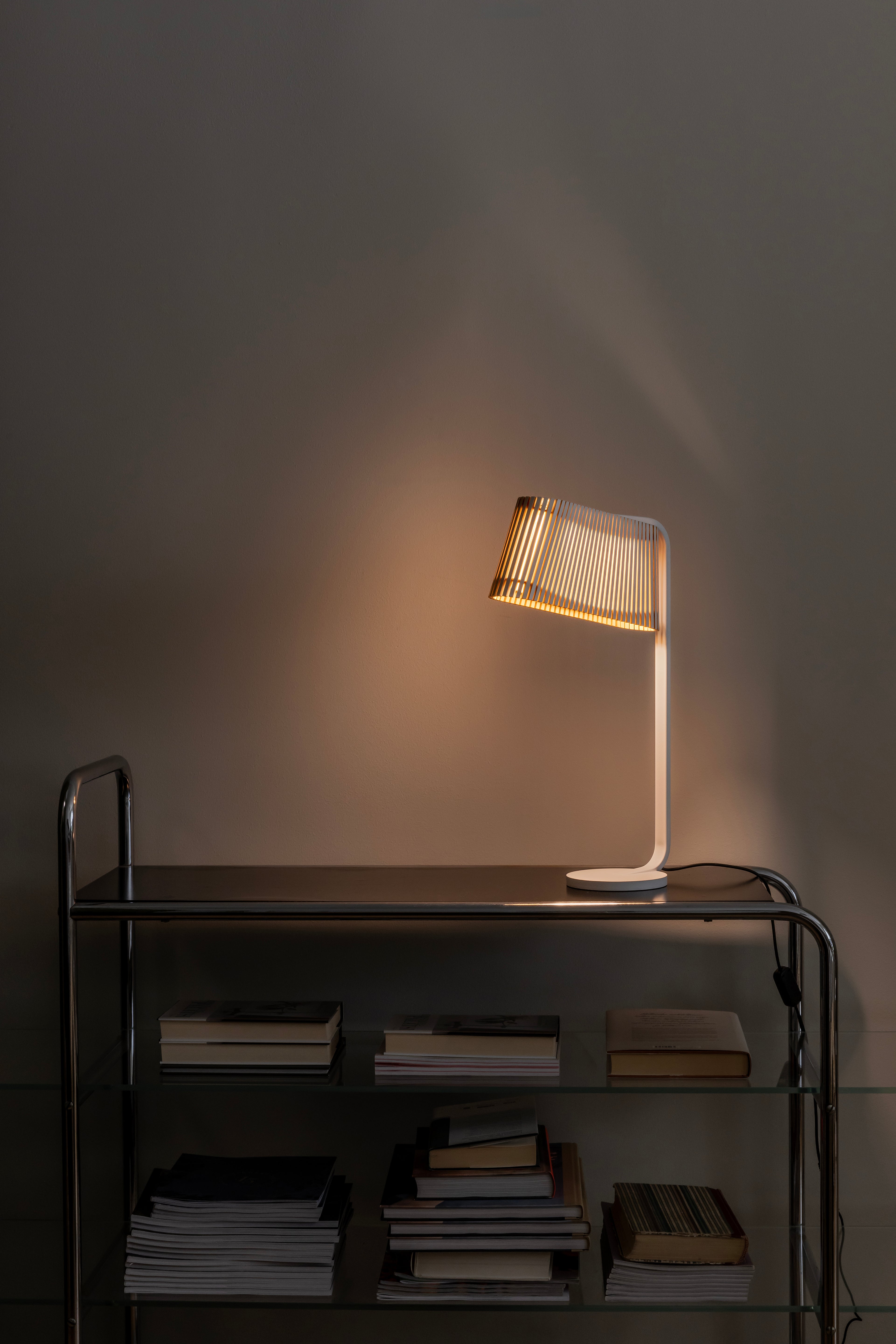 Secto OWALO 7020 -pöytävalaisin