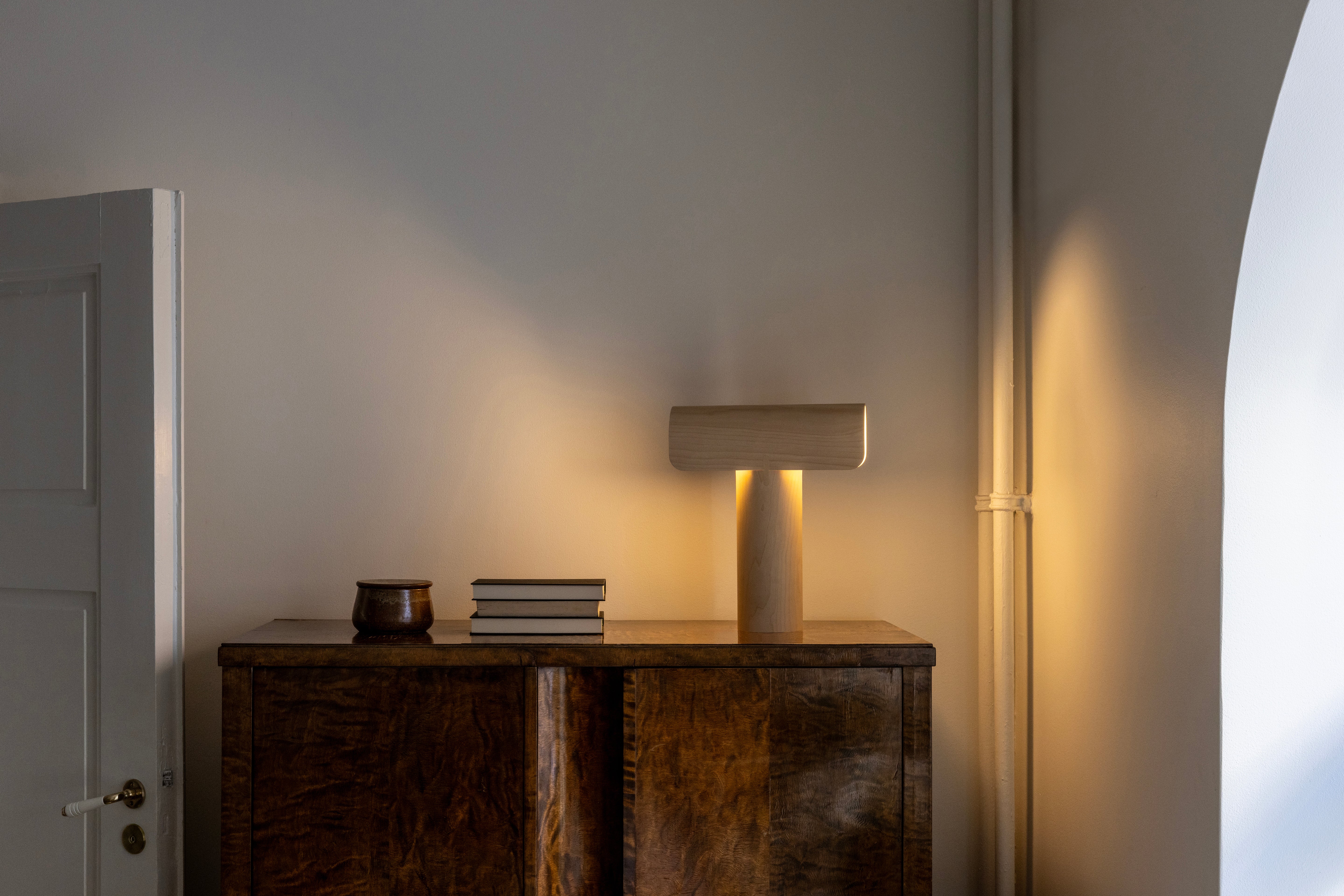 Secto TEELO 8020 -pöytävalaisin