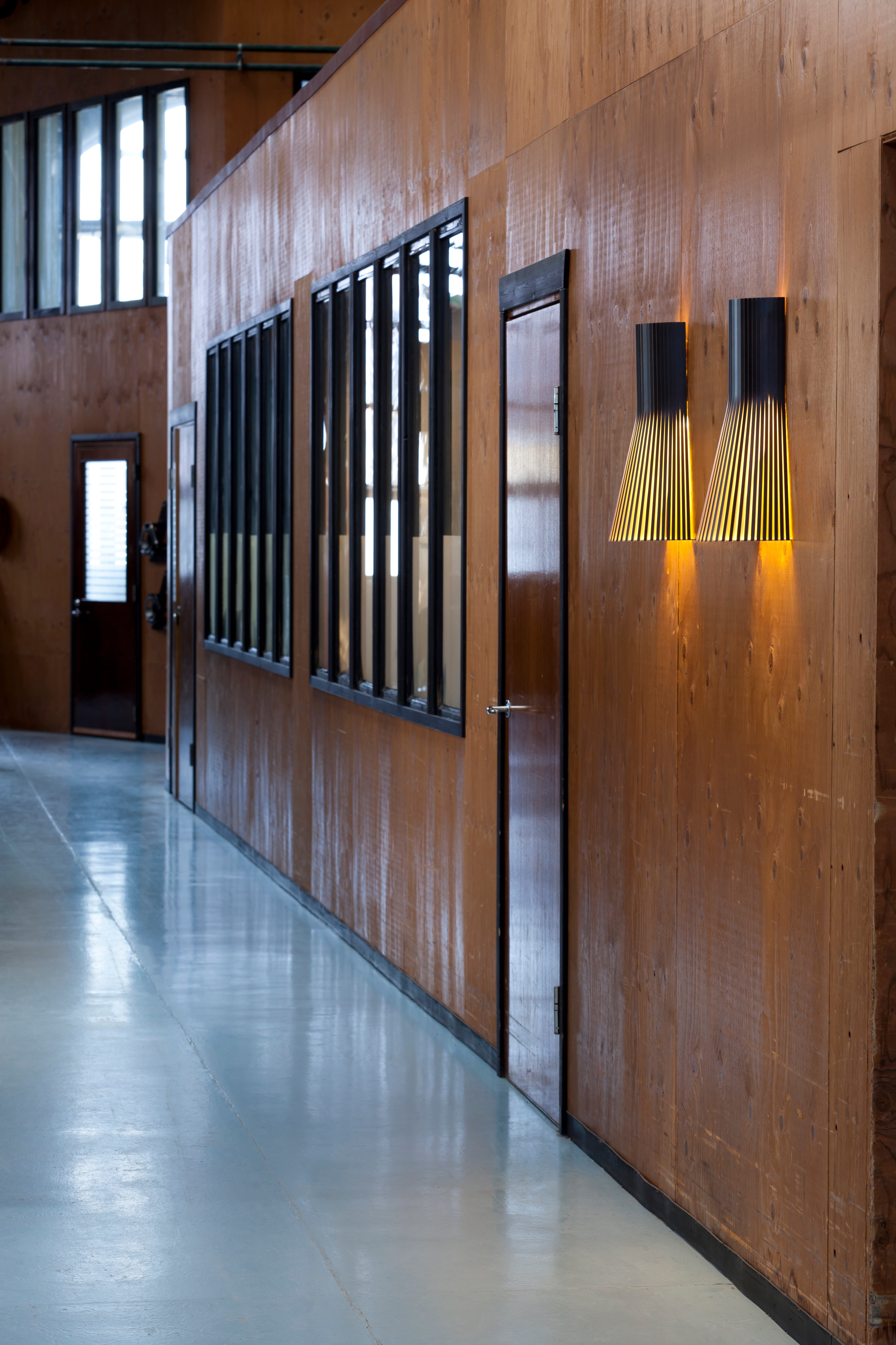 Secto SECTO 4231 -seinävalaisin