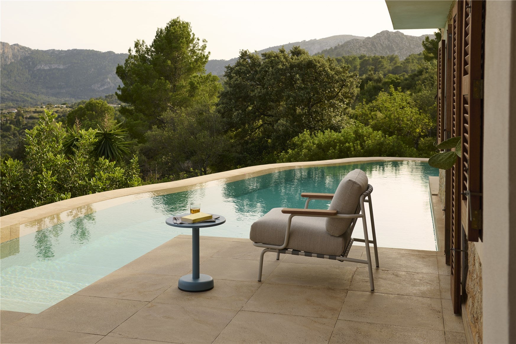 Muuto SETTLE LOUNGE -tuoli