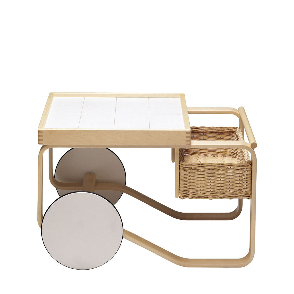 Artek 900 -tarjoiluvaunu