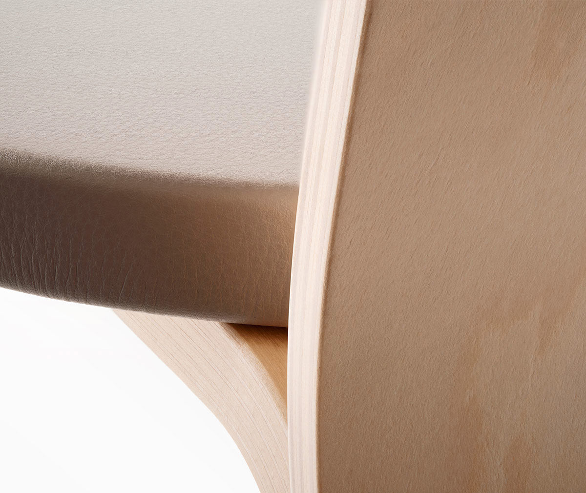 Artek 66 -tuoli, verhoilu nahka
