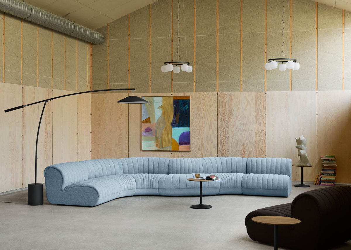 Muuto CONTRA -lattiavalaisin
