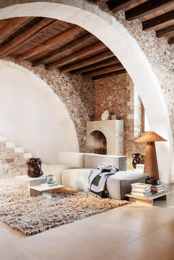 Ferm Living DISTINCT -sohvapöytä, travertine