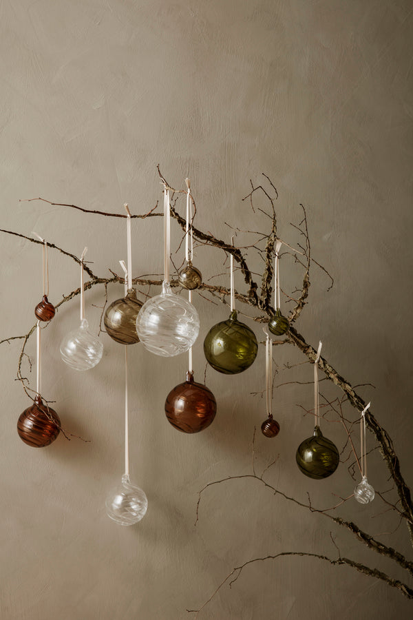 Ferm Living TWIRL ORNAMENTS M -lasipallo