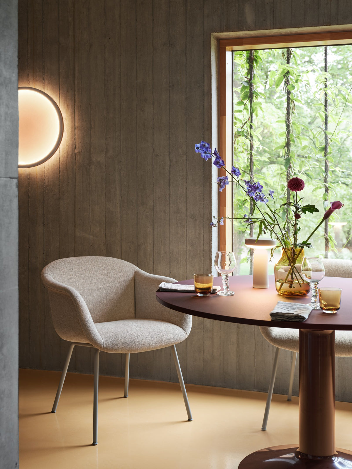 Muuto CALM -seinävalaisin