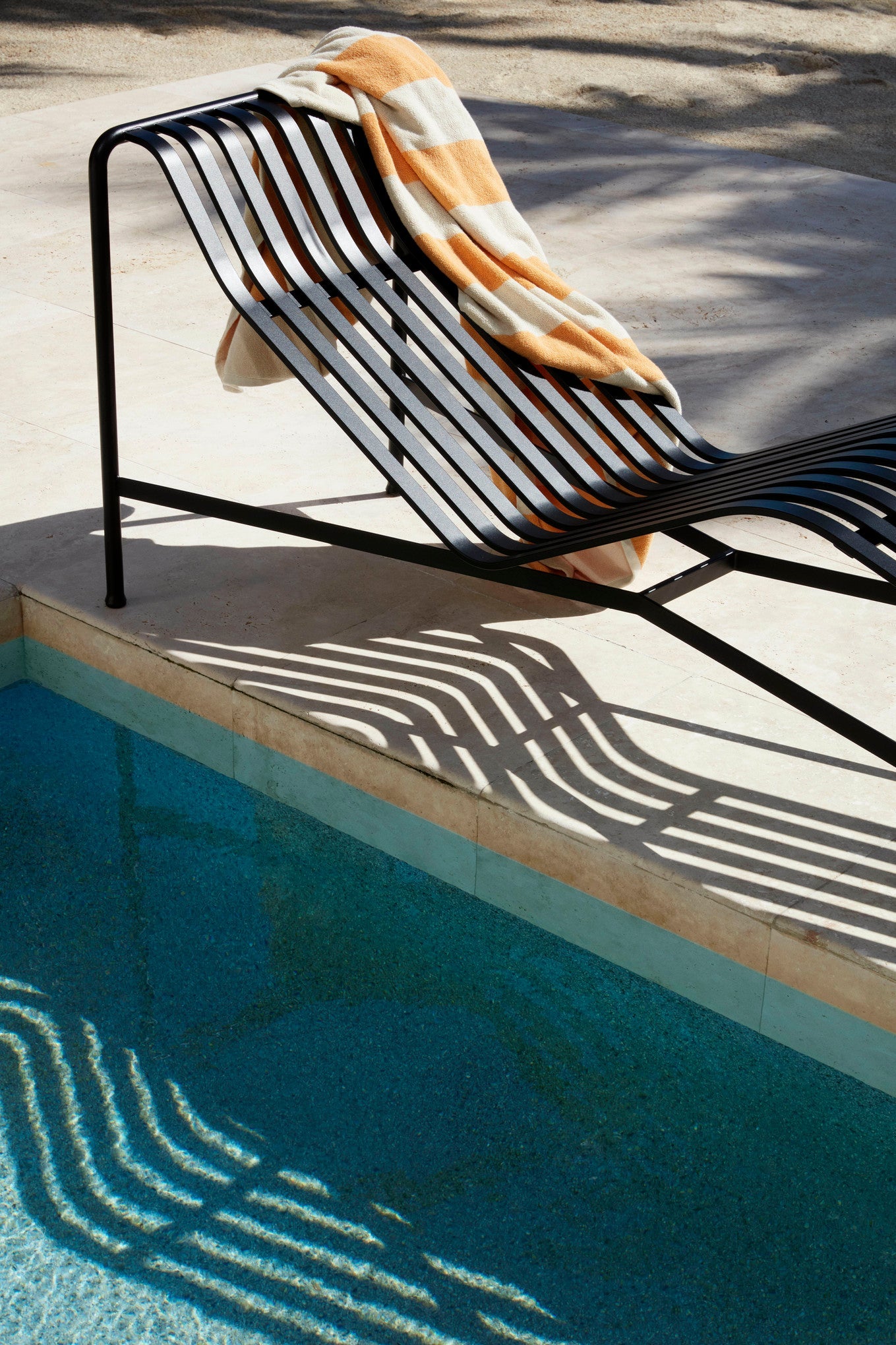 Hay PALISSADE CHAISE LOUNGE -lepotuoli, anthracite