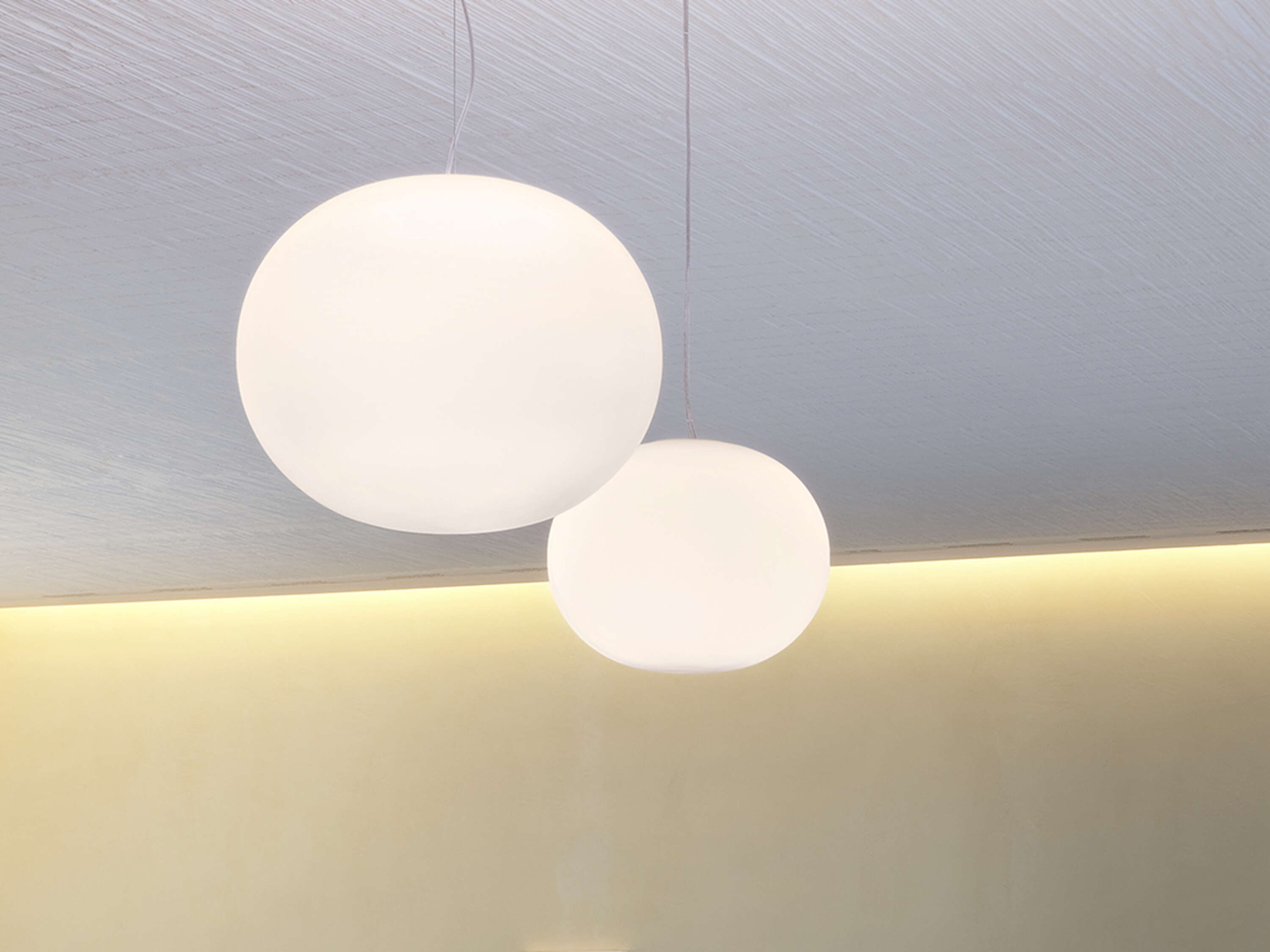 Flos GLO BALL -riippuvalaisin