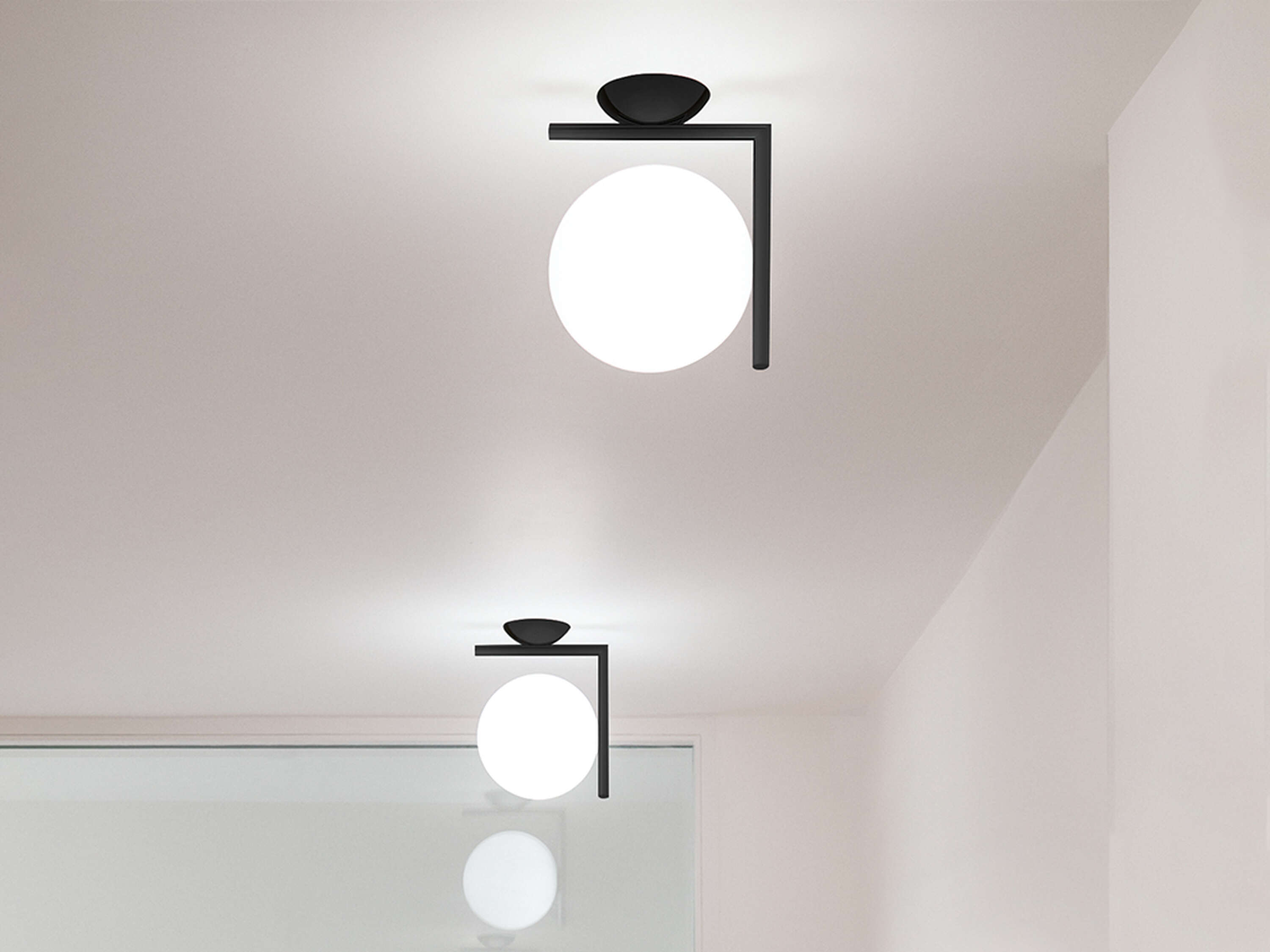 Flos IC C/W2 -seinävalaisin
