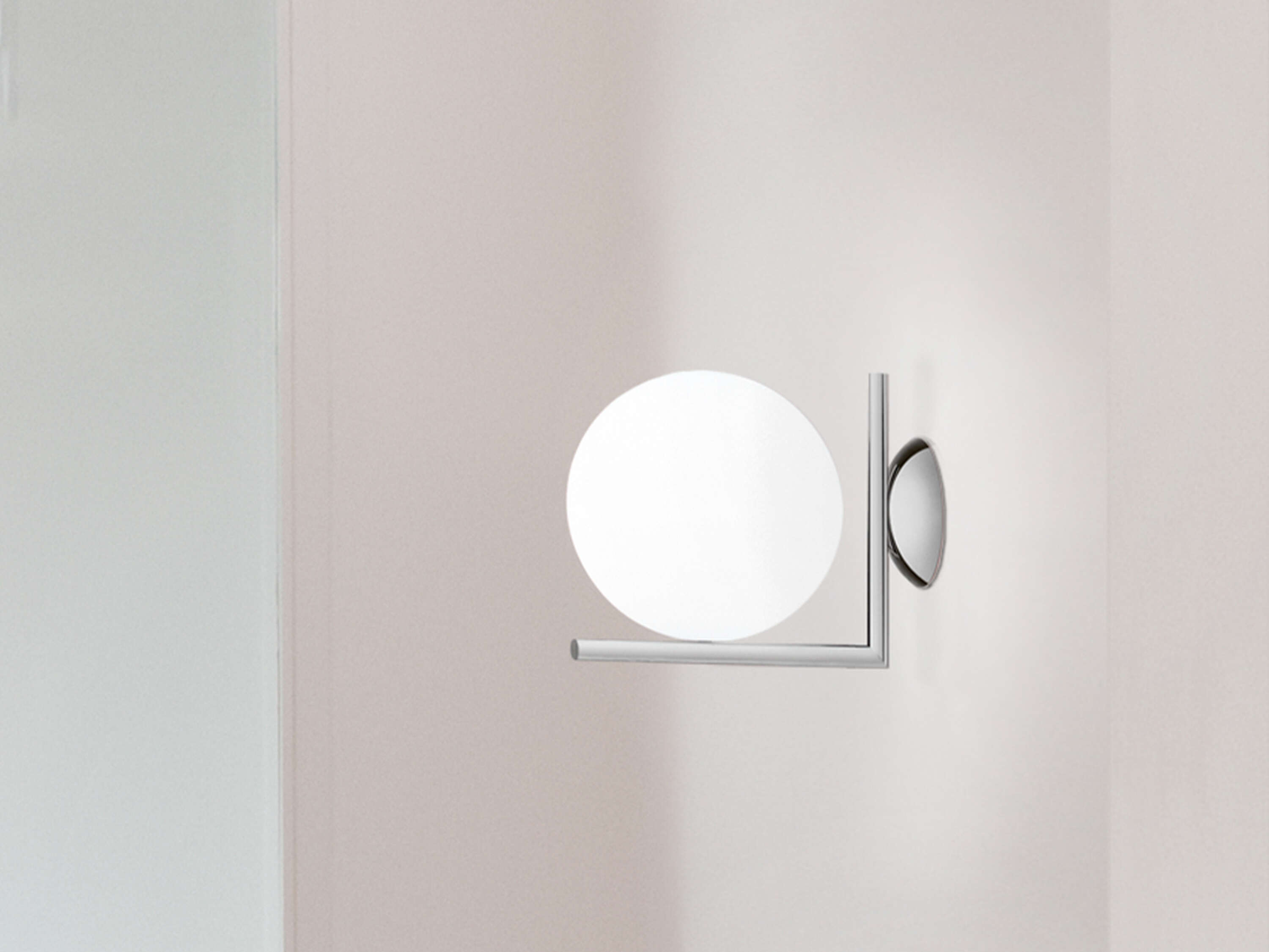 Flos IC C/W1 -seinävalaisin