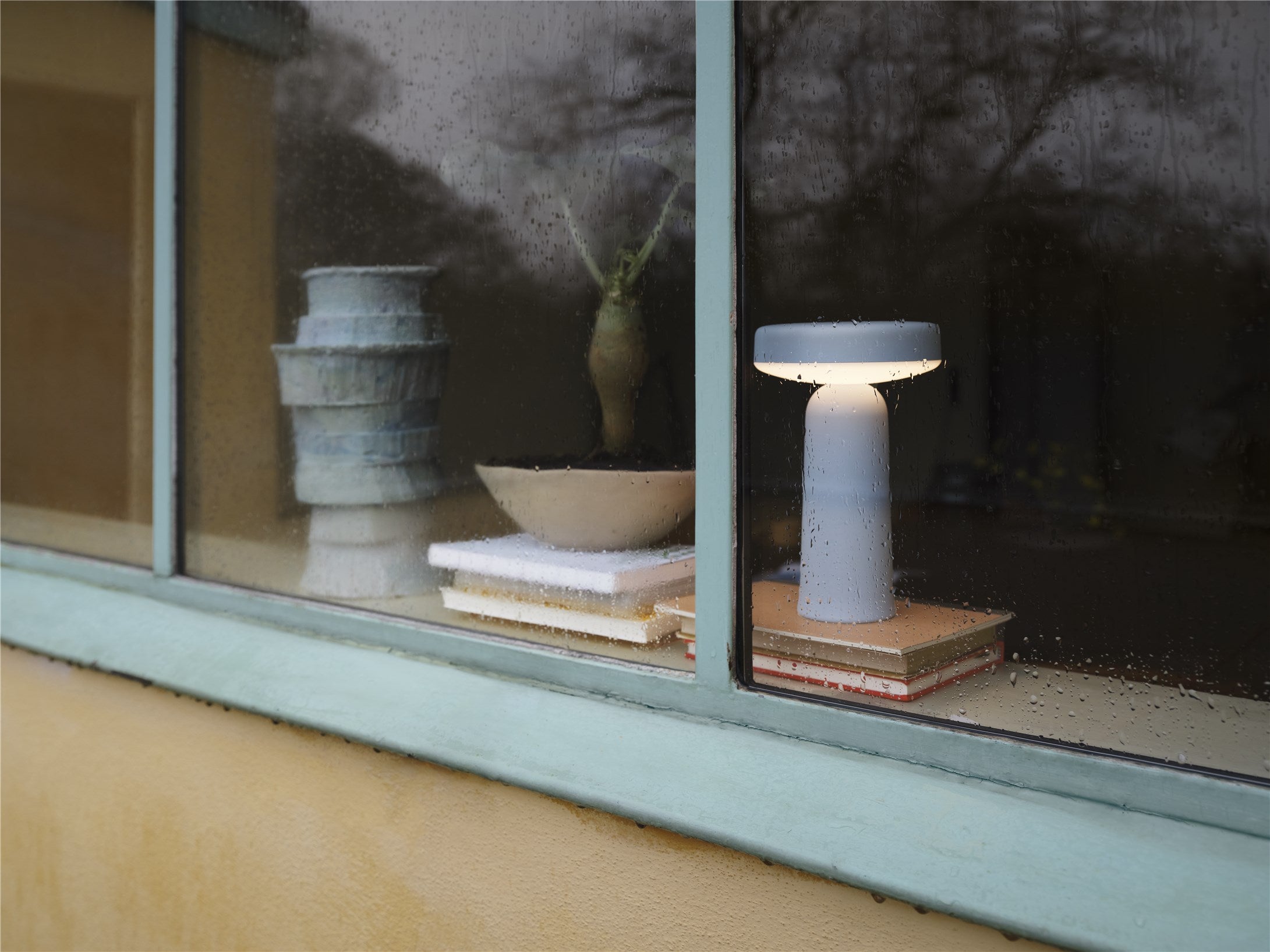 Muuto EASE PORTABLE LAMP -valaisin