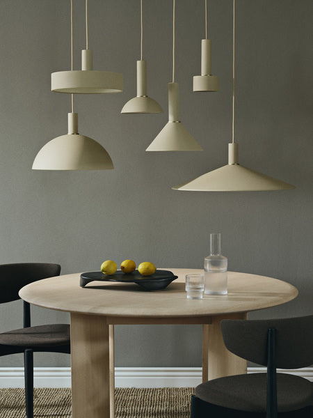 Ferm Living BEVEL Ø 117 cm -pöytä