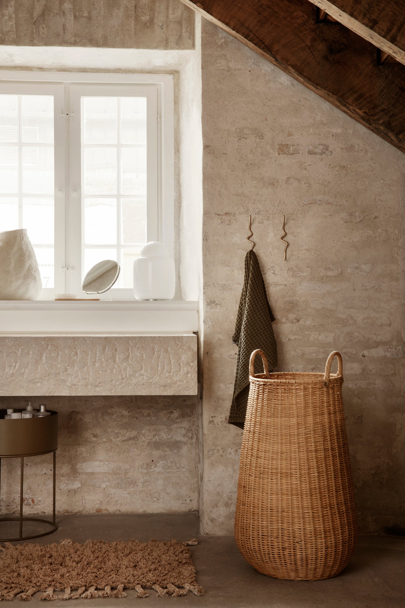 Ferm Living BRAIDED -punottu pyykkikori