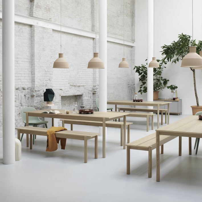 Muuto LINEAR WOOD -pöytä