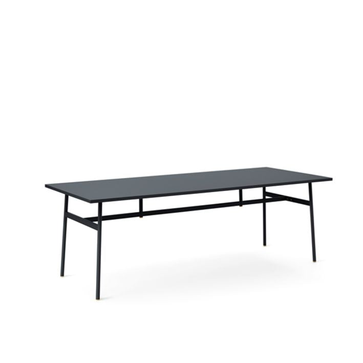 Normann Copenhagen UNION -ruokapöytä