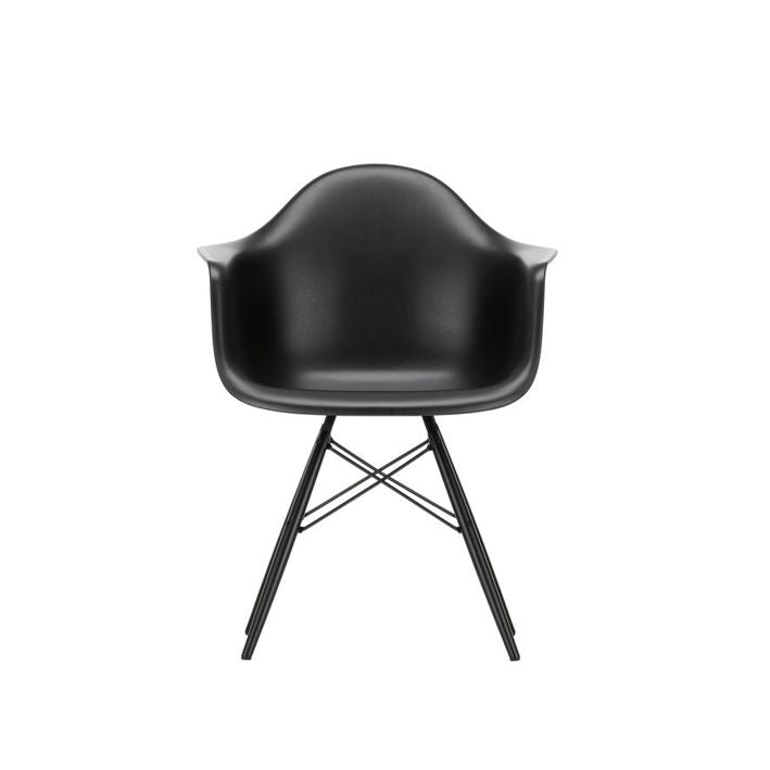 Vitra DAW-käsinojatuoli